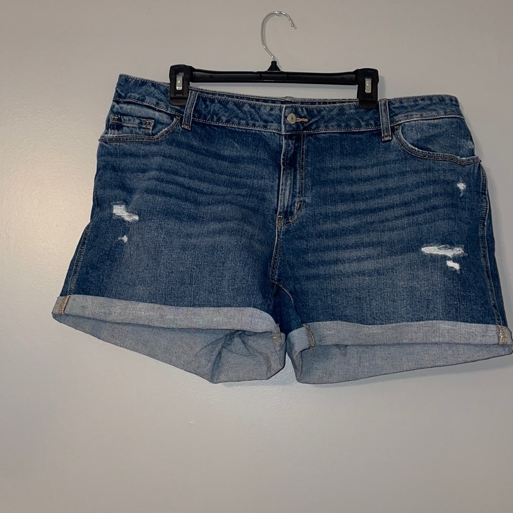 Boyfriend Mid-rise old navy jean shorts